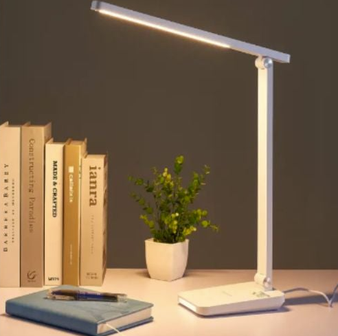NDKC618- Đèn bàn LED 8W trắng, chỉnh as, có pin Nanoco NDKC618